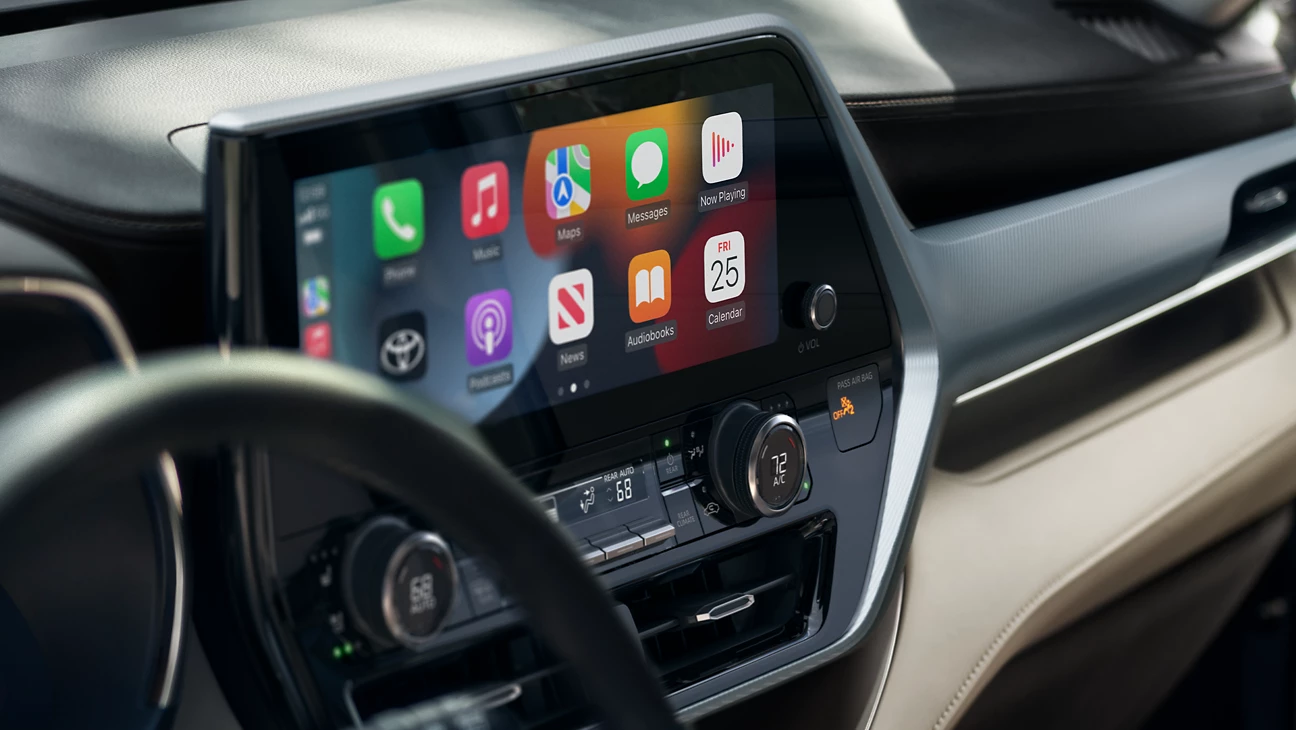 Wireless Apple CarPlay® and Android Auto™